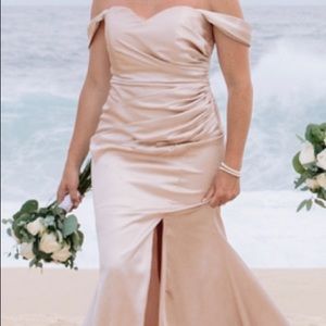 Revelry Ariel satin convertible size 8 in blush